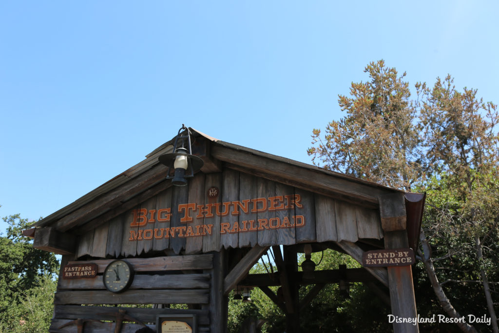 Big Thunder Mountain Railroad - Frontierland - Disneyland Park